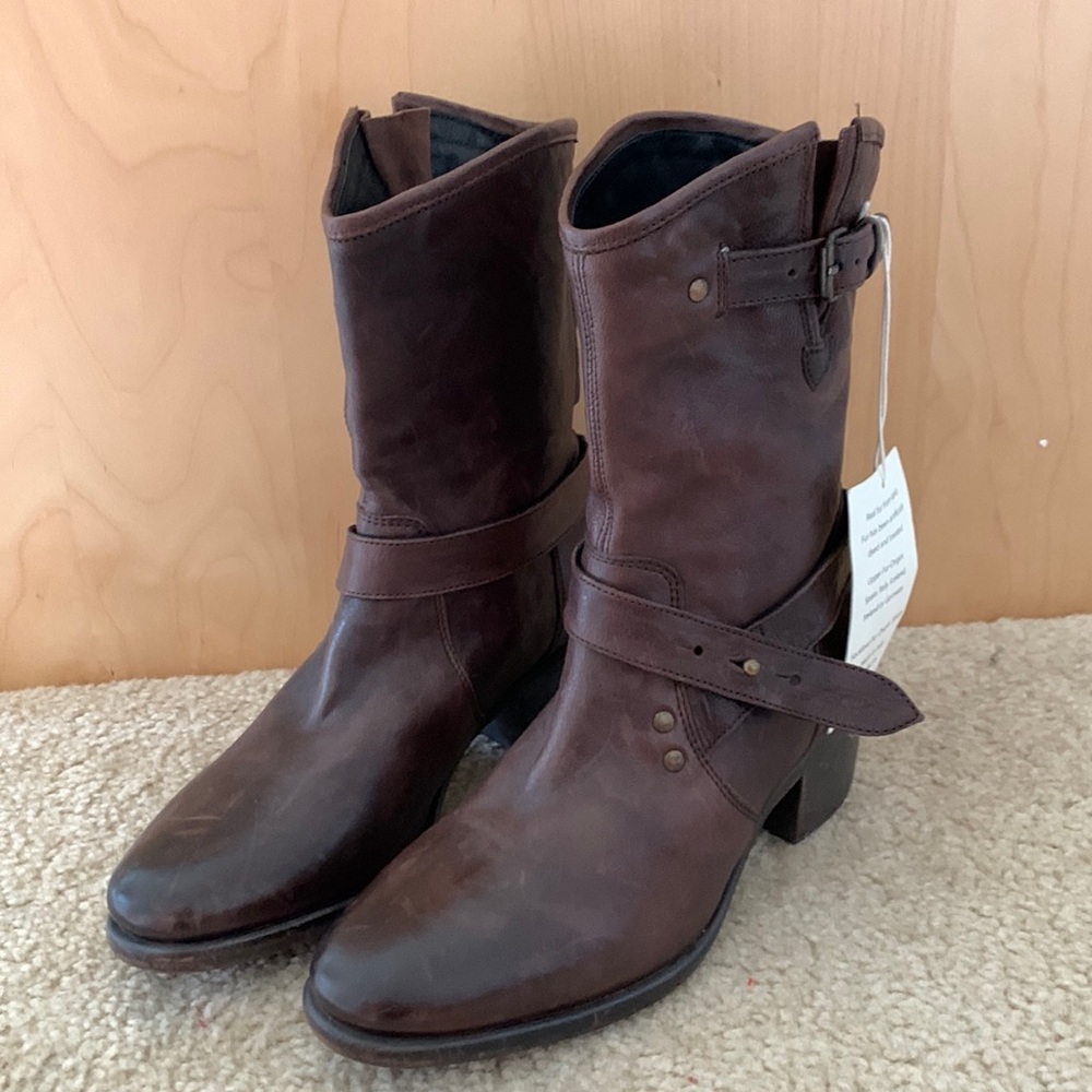 Ugg collection heeled brown boots